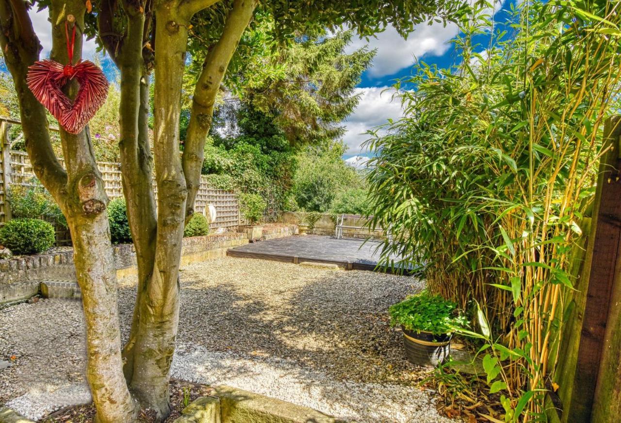 2 Bedroom Apartment In Bath City Centre With Garden & Free Parking 外观 照片