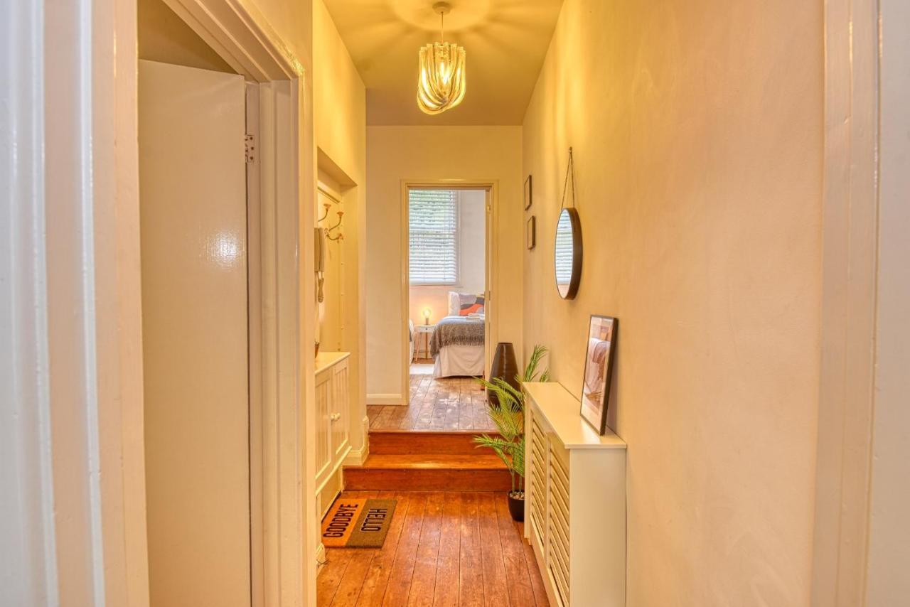 2 Bedroom Apartment In Bath City Centre With Garden & Free Parking 外观 照片