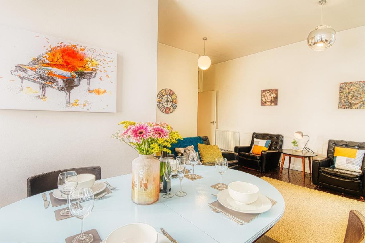 2 Bedroom Apartment In Bath City Centre With Garden & Free Parking 外观 照片
