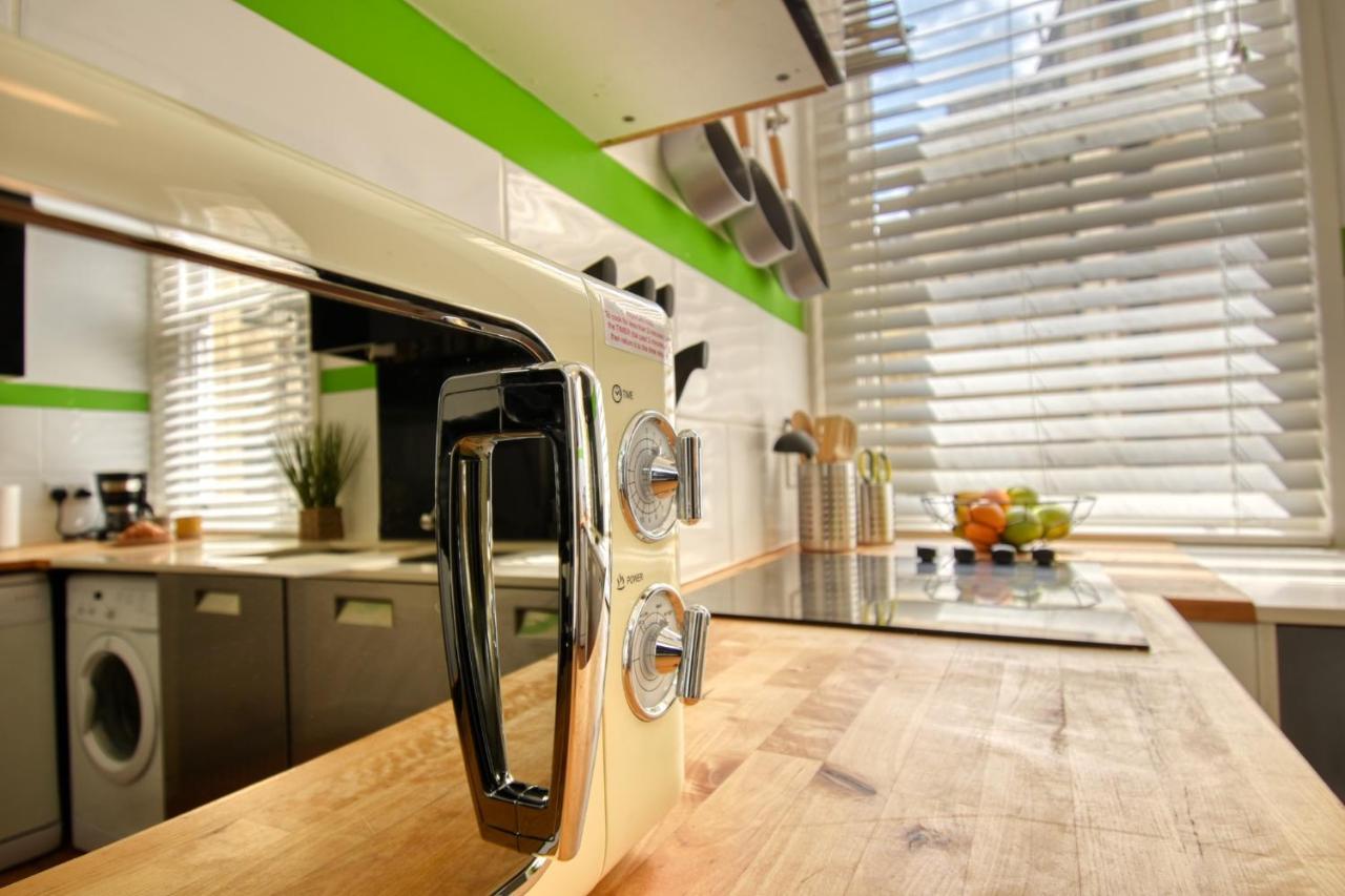2 Bedroom Apartment In Bath City Centre With Garden & Free Parking 外观 照片