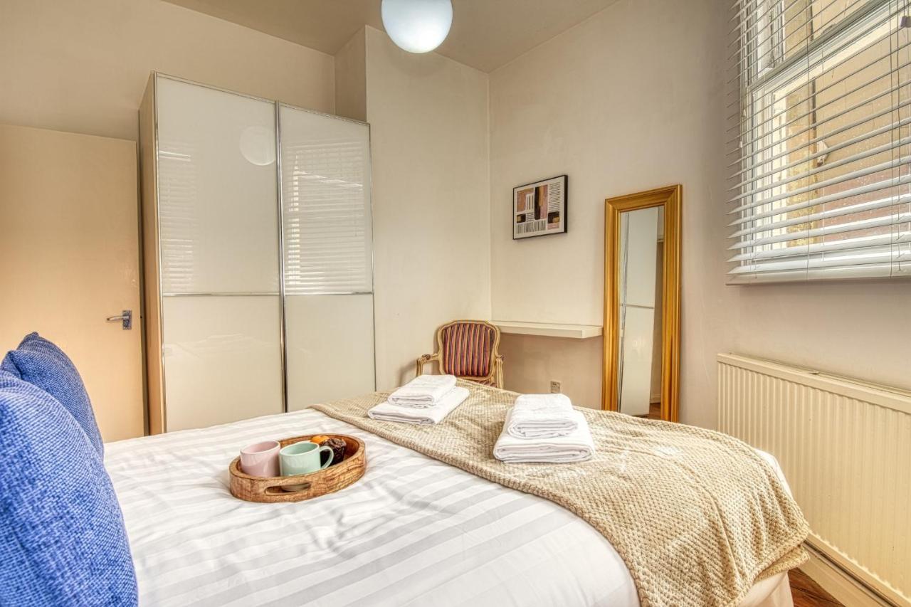 2 Bedroom Apartment In Bath City Centre With Garden & Free Parking 外观 照片