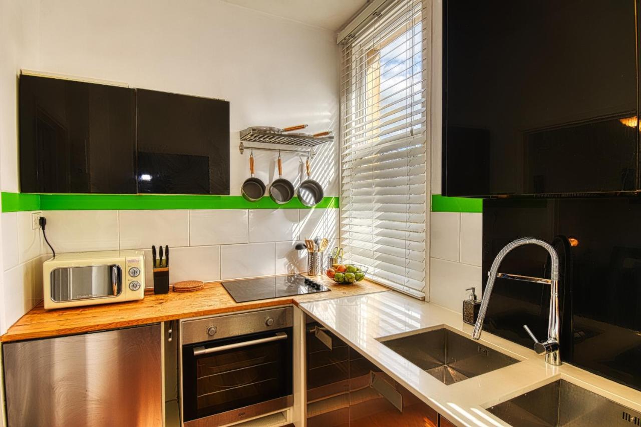 2 Bedroom Apartment In Bath City Centre With Garden & Free Parking 外观 照片